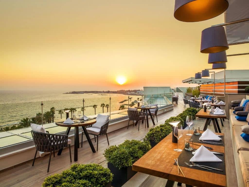 restaurants-restaurants