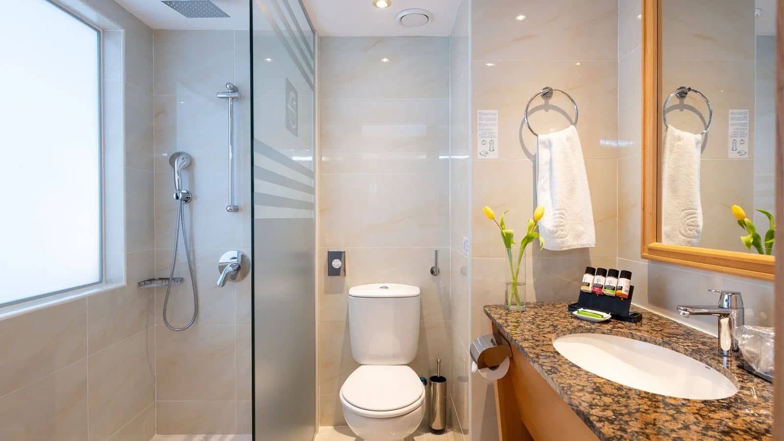 rooms-classic-room