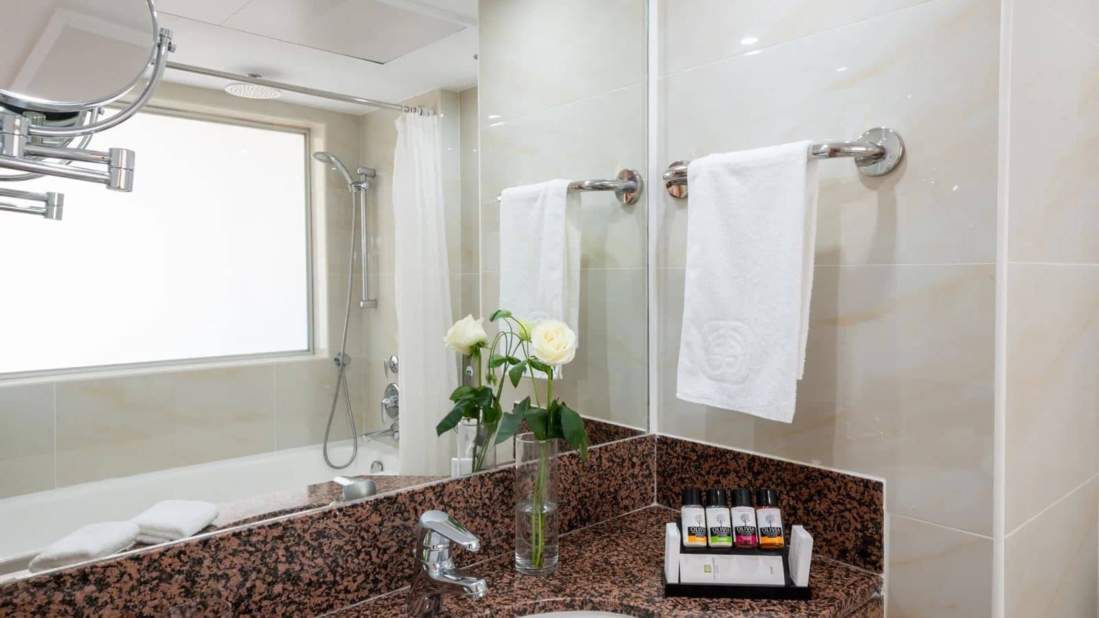 rooms-juniorsuite-seaview