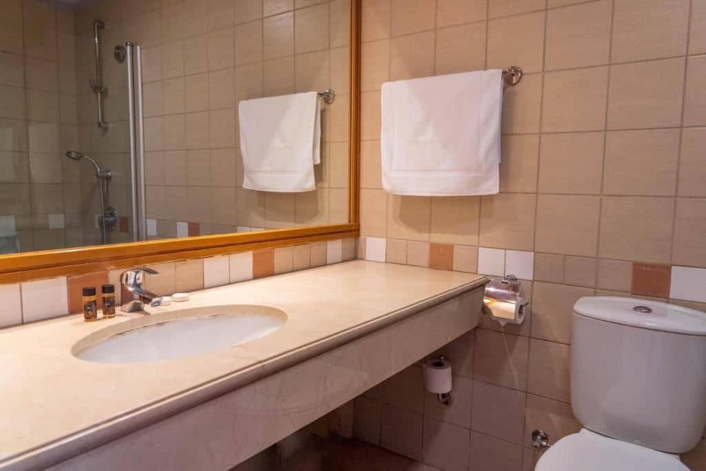rooms-single-use-standard-room
