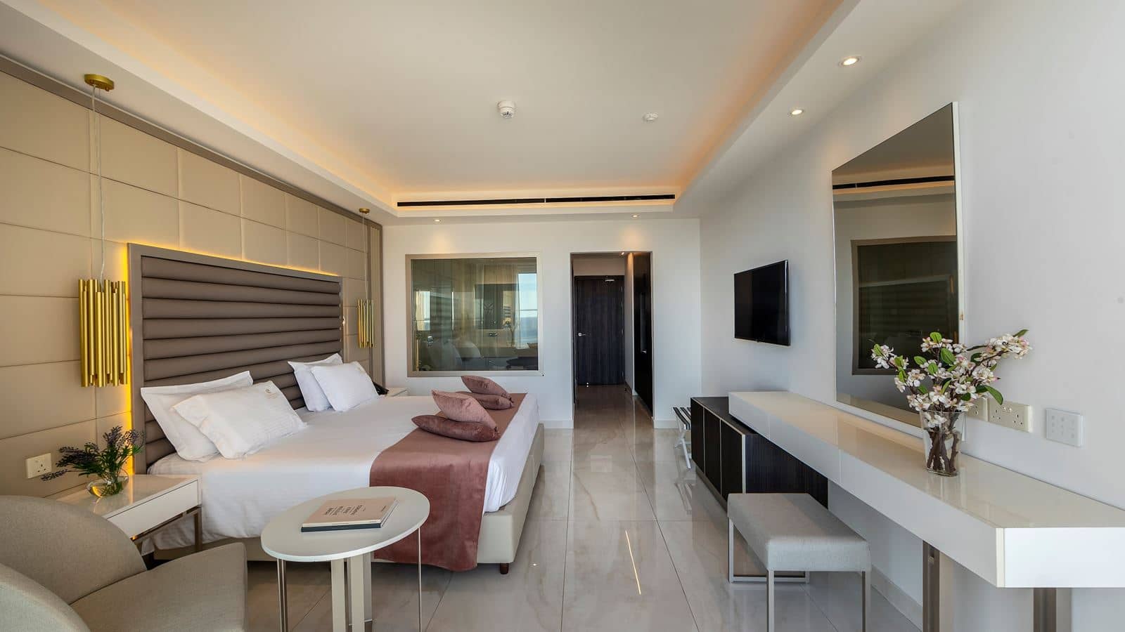 rooms-superior-room-seaview-balcony