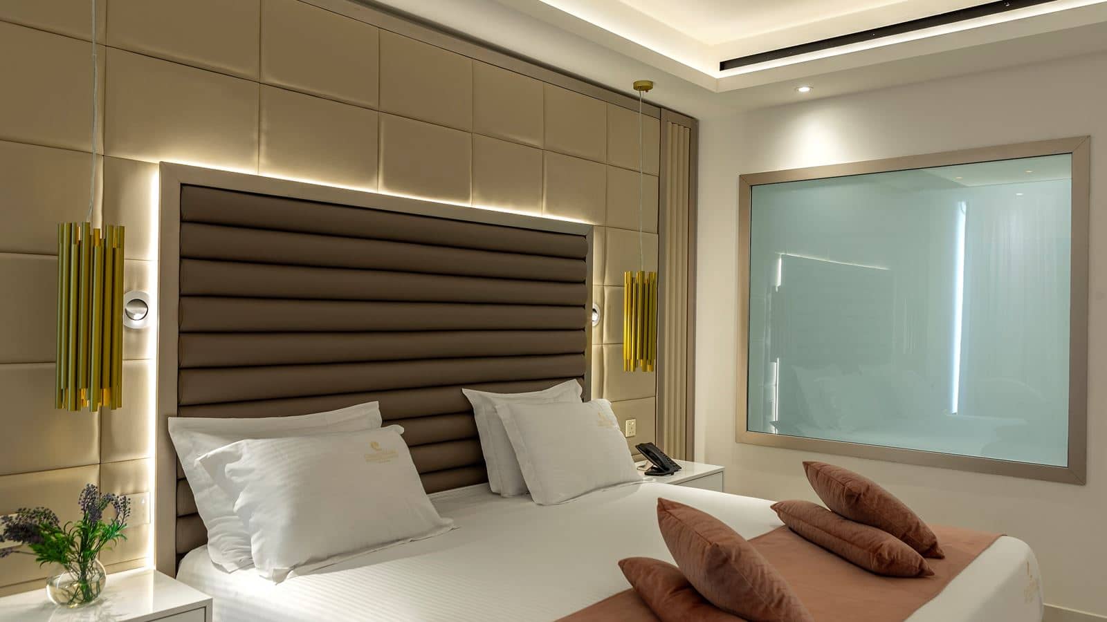 rooms-superior-room-seaview-balcony
