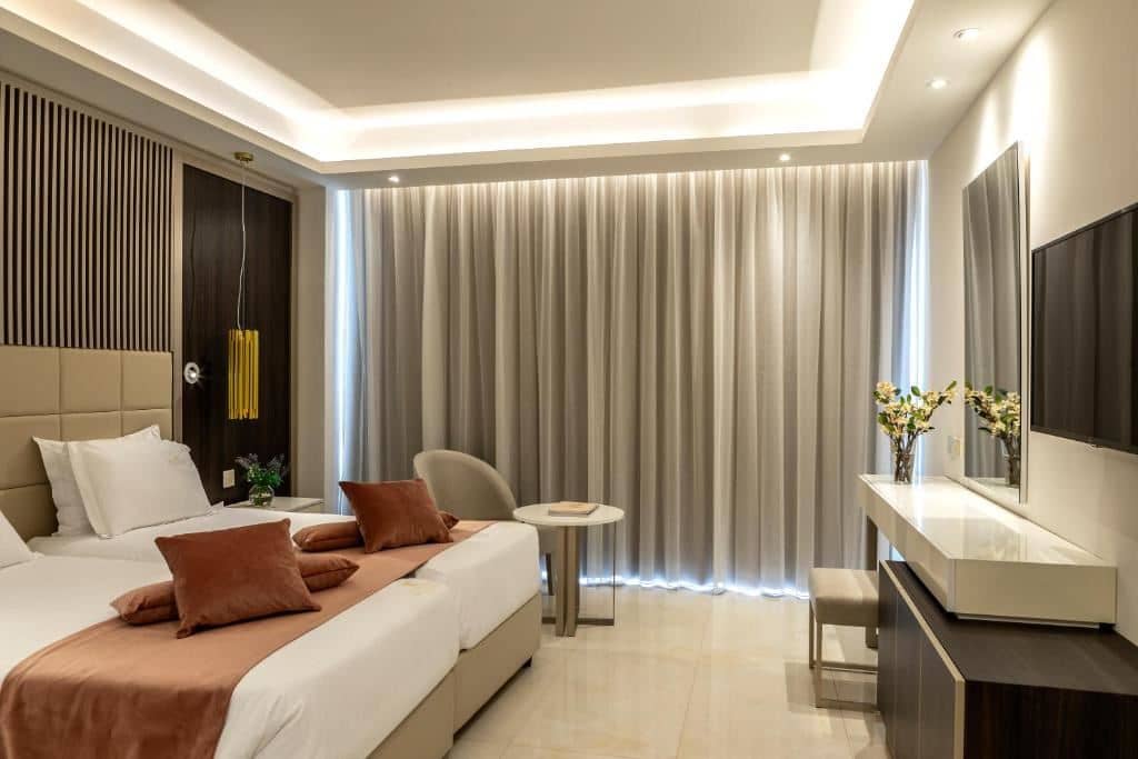 rooms-singleuse-superior-room-balcony