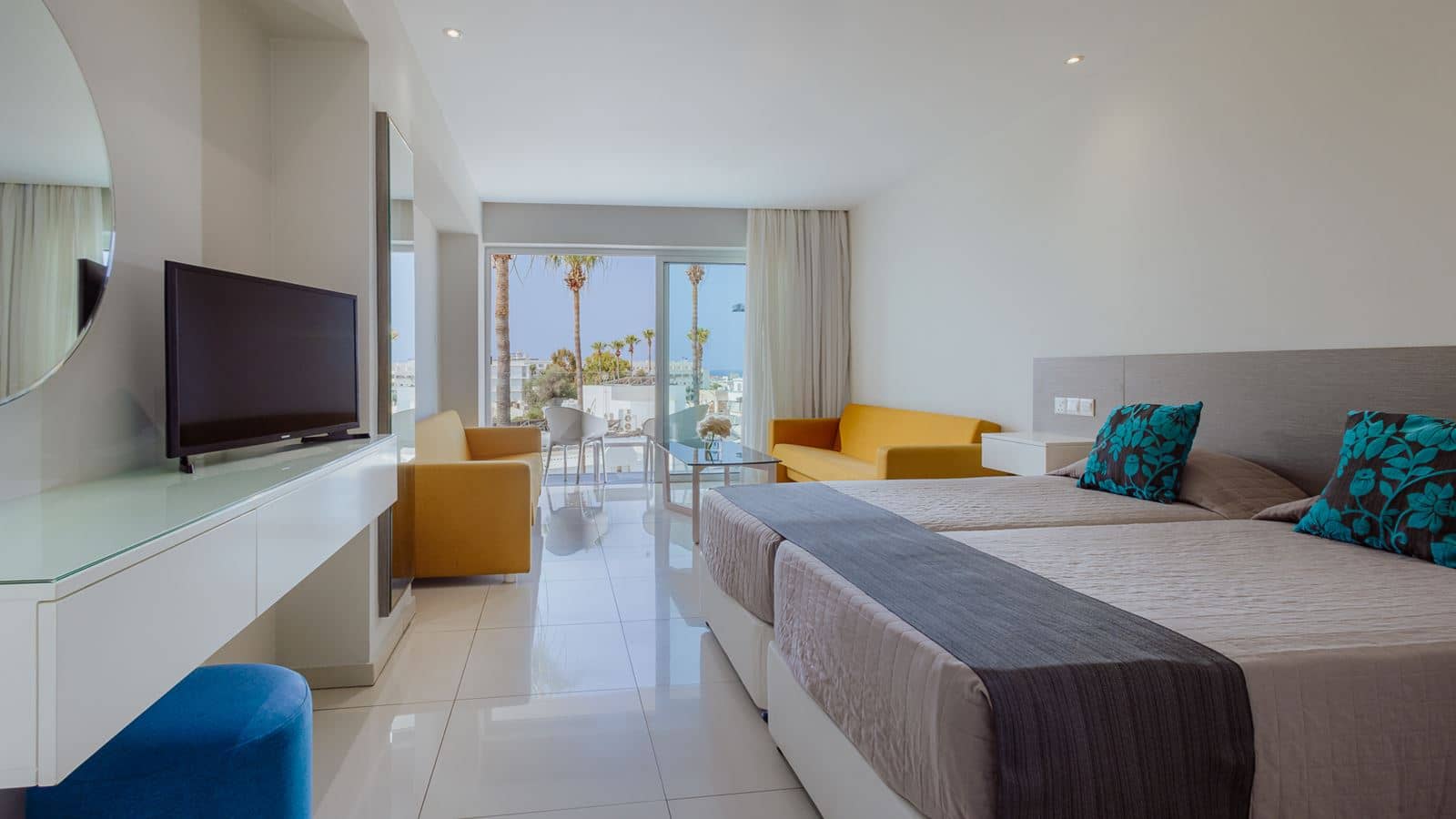 rooms-family-room