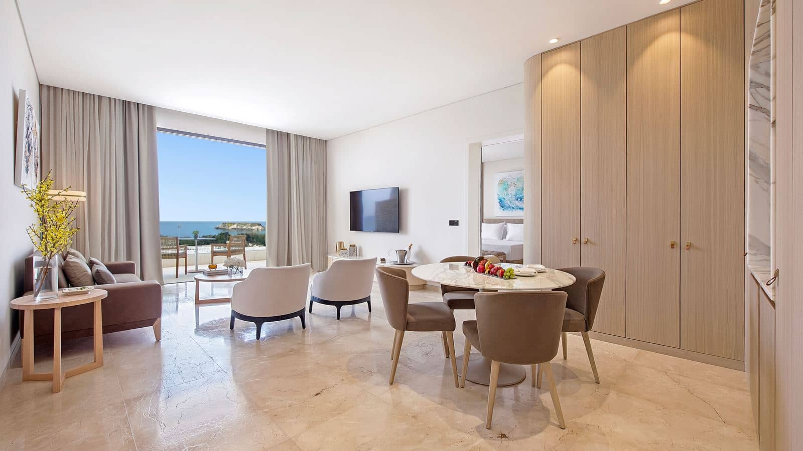 rooms-2-bedroom-suite-balcony-or-terrace