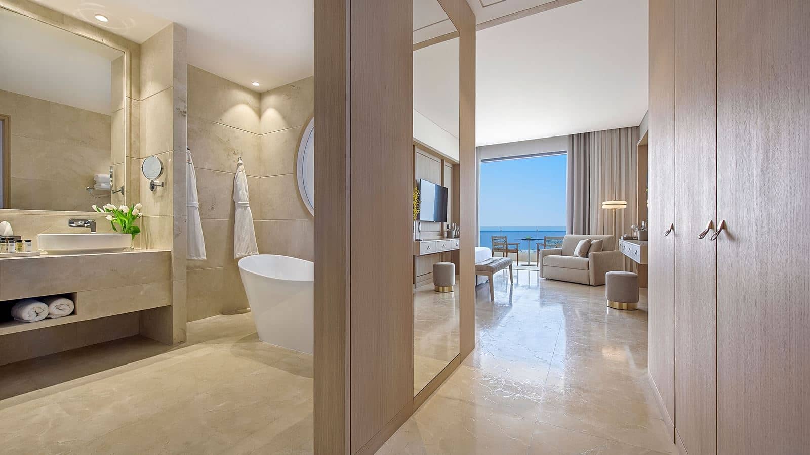 rooms-2-bedroom-suite-balcony-or-terrace