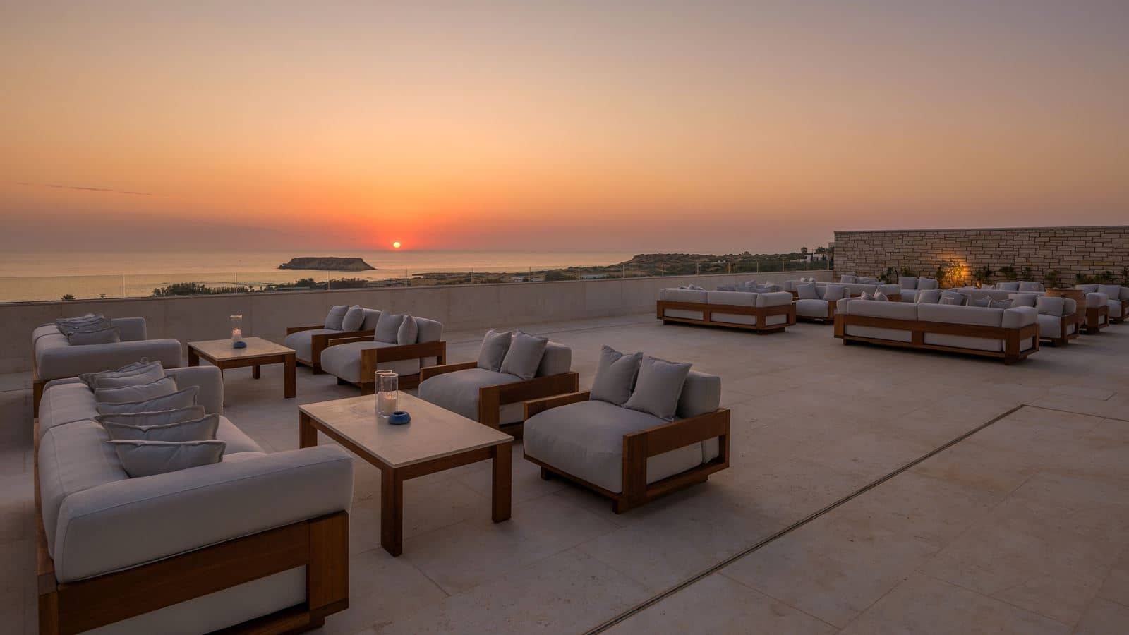 bars-thalassa-pool-bar