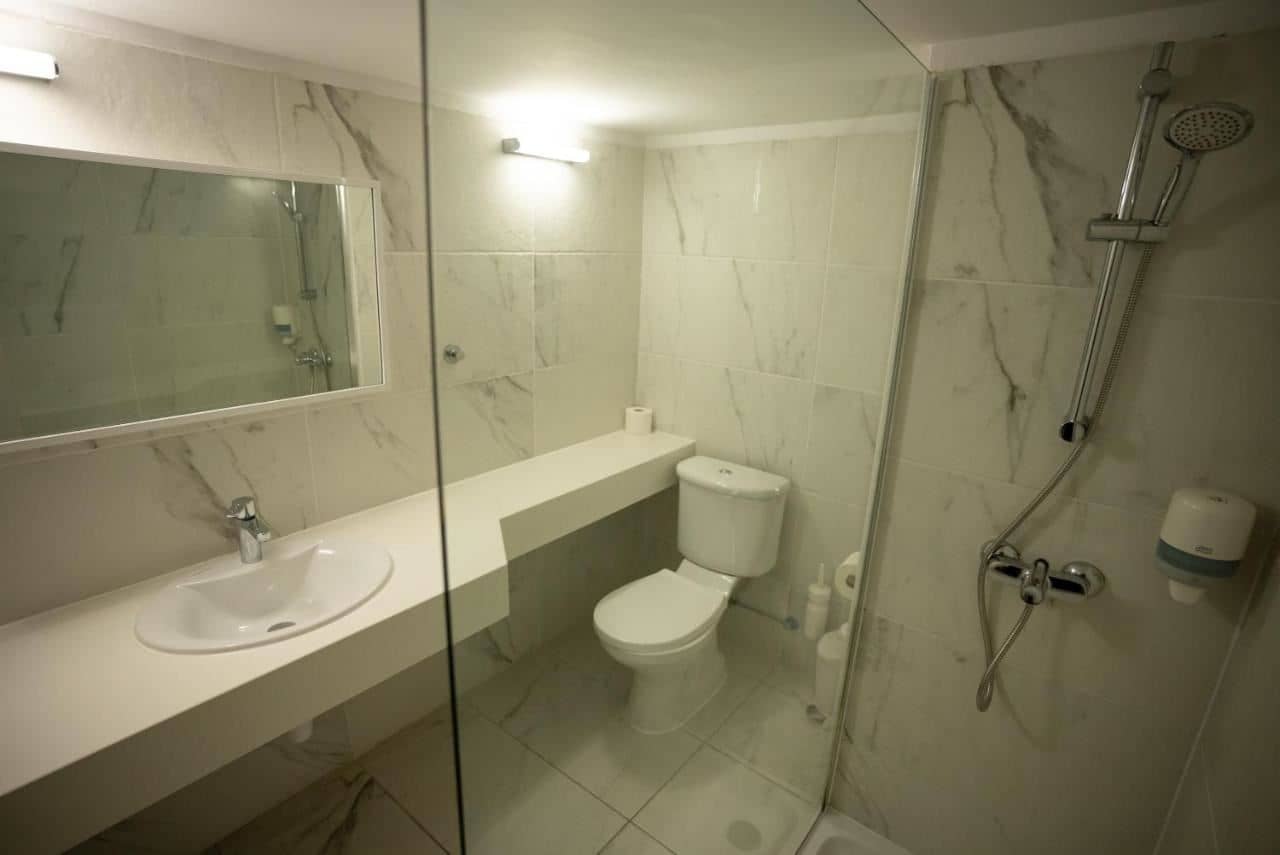 rooms-one-bedroom-apartmentbalcony