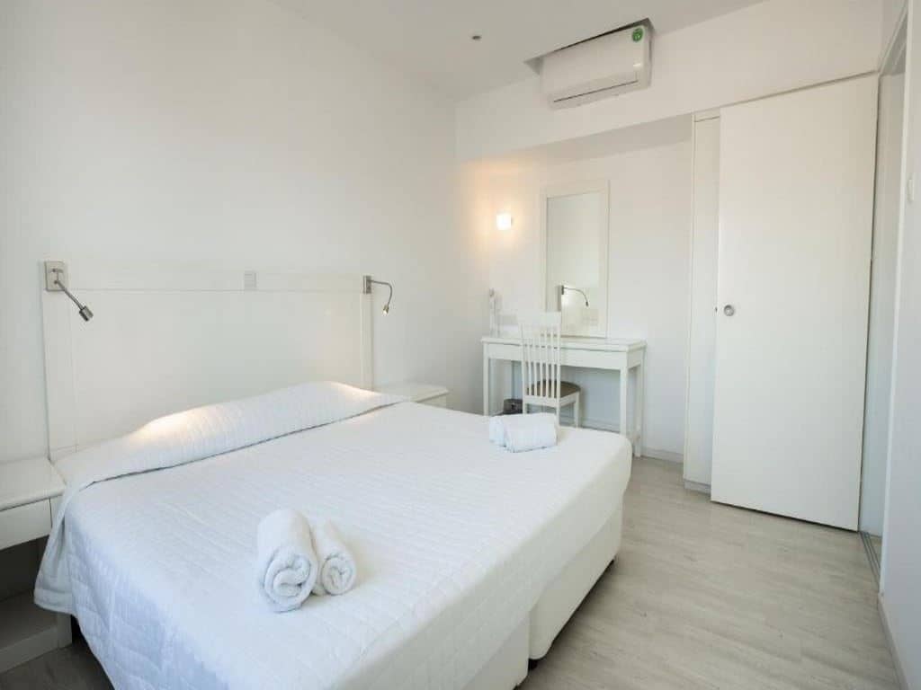 rooms-one-bedroom-executive-apartmentbalcony