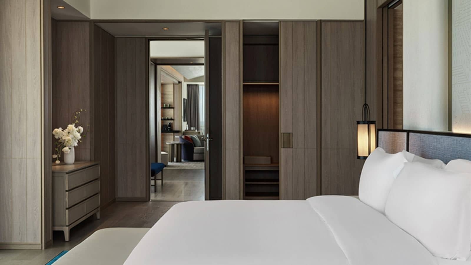 rooms-suite-panorama-view-balcony-or-terrace