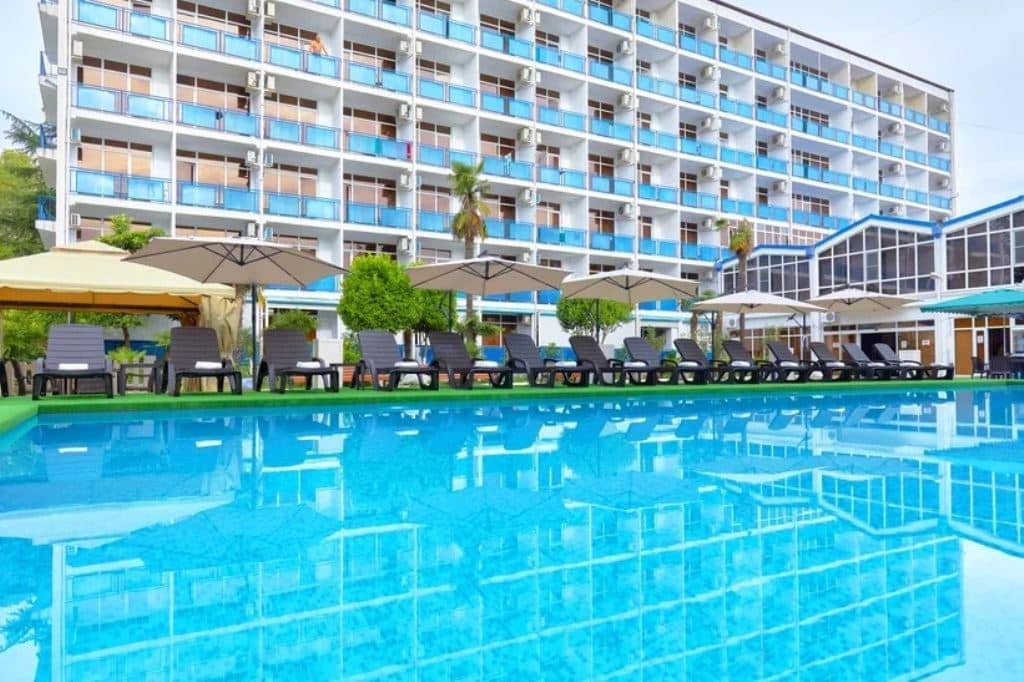 pools-outdoor-pool
