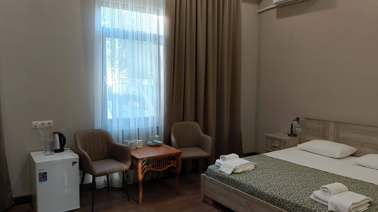 rooms-room-for-4-no-balcony