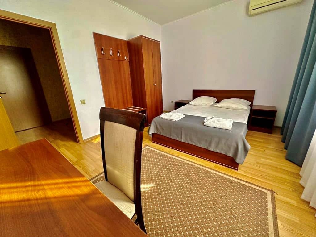 rooms-4mest-lux