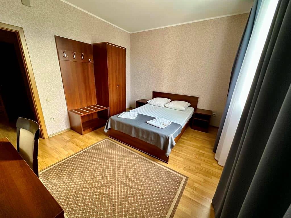 rooms-4mest-lux