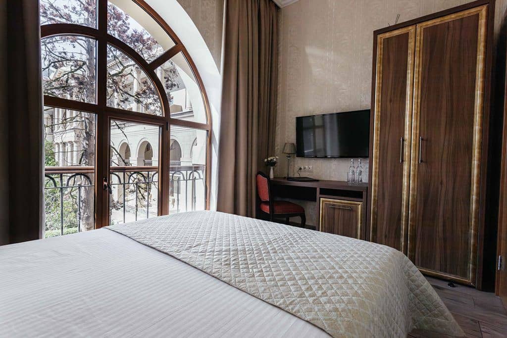 rooms-suite-2-rooms-without-balcony-sea-viewpark