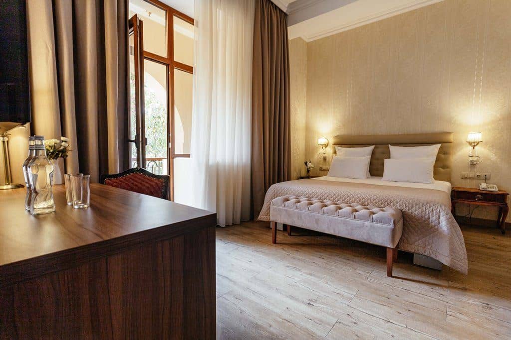 rooms-suite-2-rooms-balcony-sea-viewpark