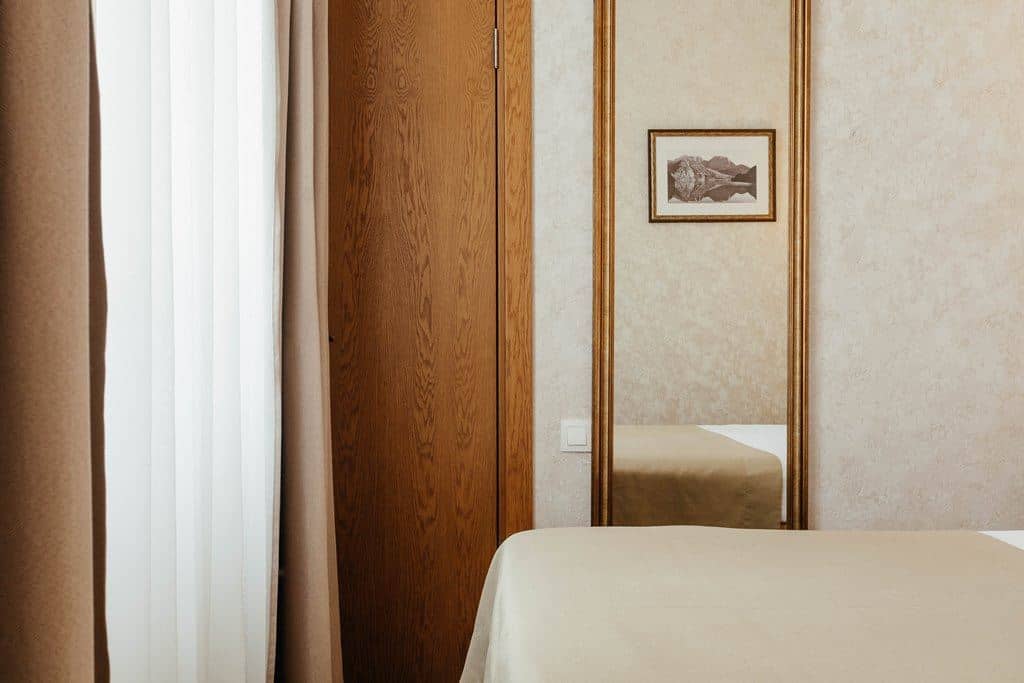 rooms-junior-suite-frach-balcony-sea-view