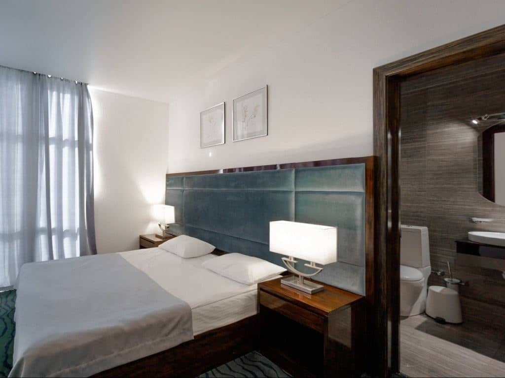 rooms-suite-with-balcony