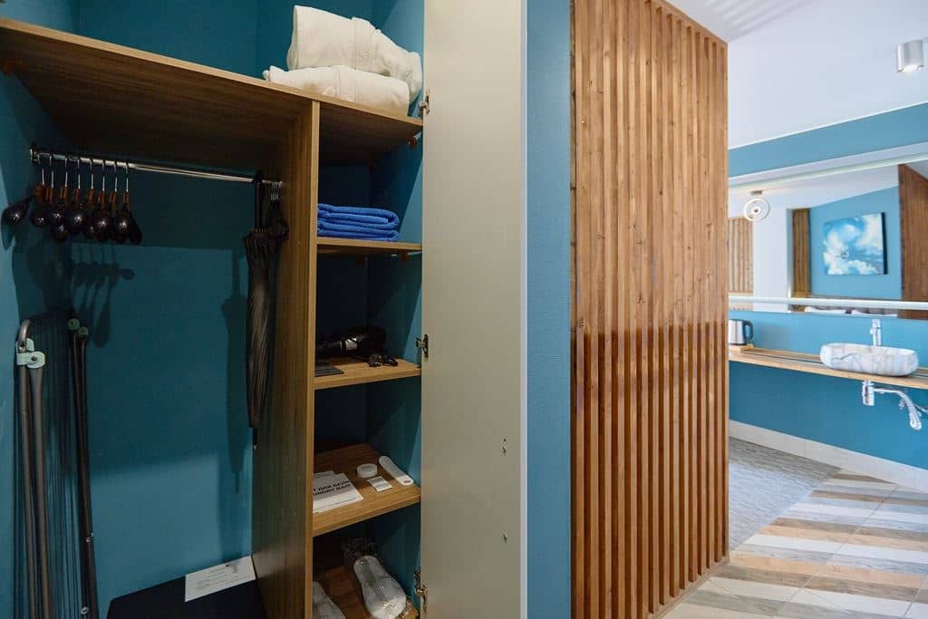 rooms-delux-sea-terrasa