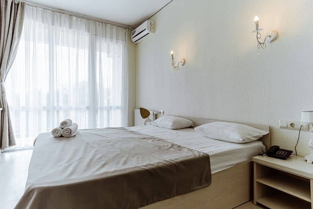 rooms-balcony