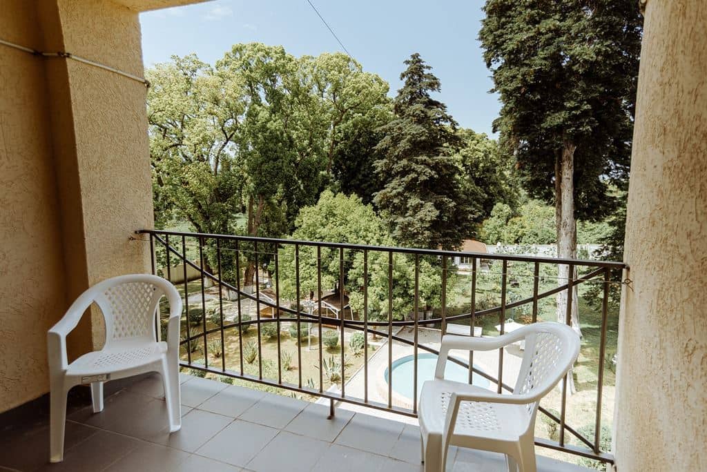 rooms-balcony
