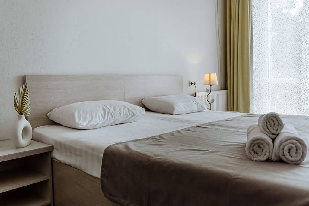 rooms-2-rooms