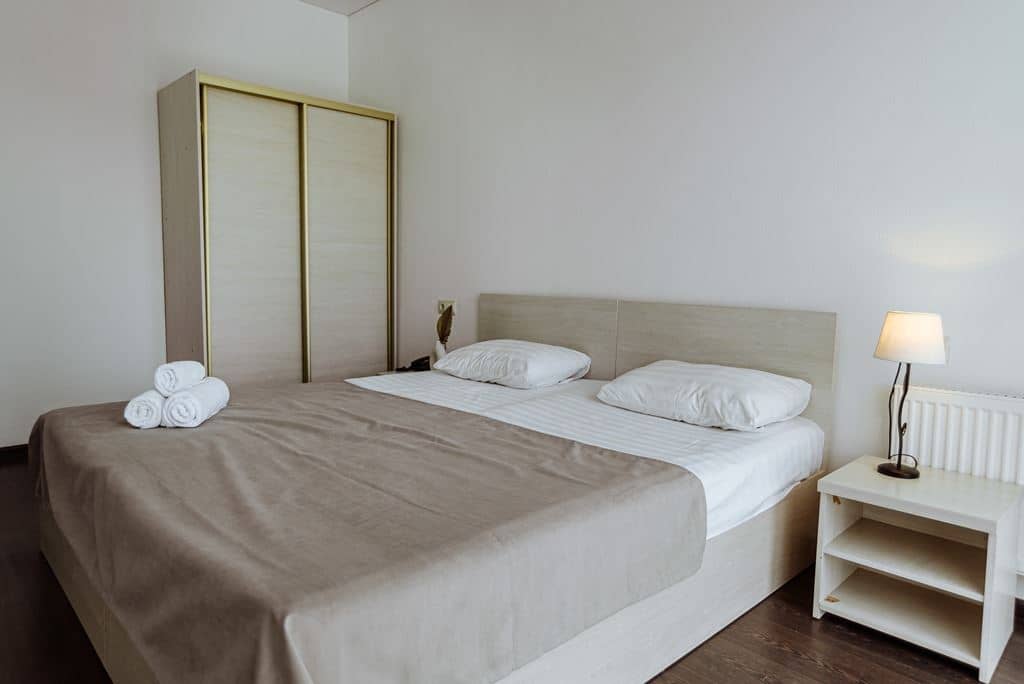 rooms-2-rooms