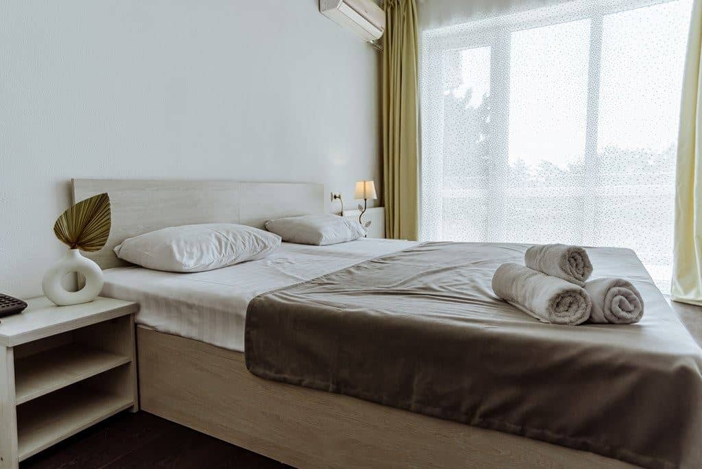 rooms-2-rooms