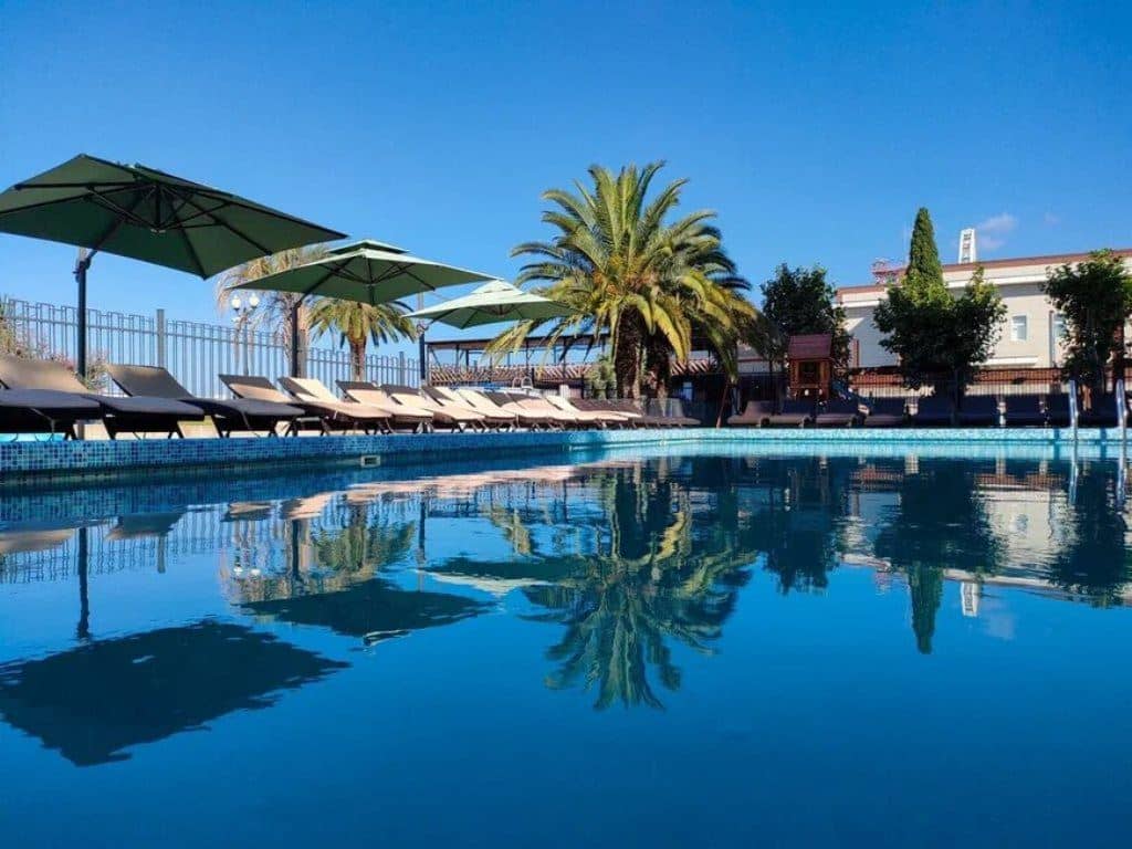 pools-outdoor-pool
