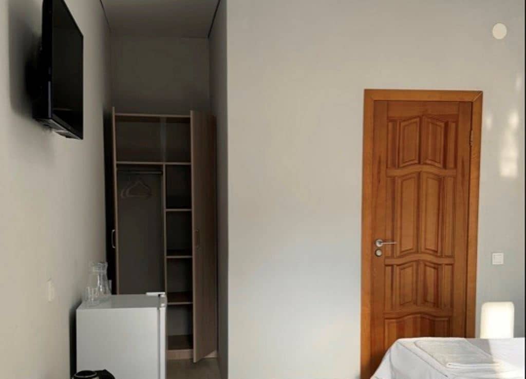rooms-stand