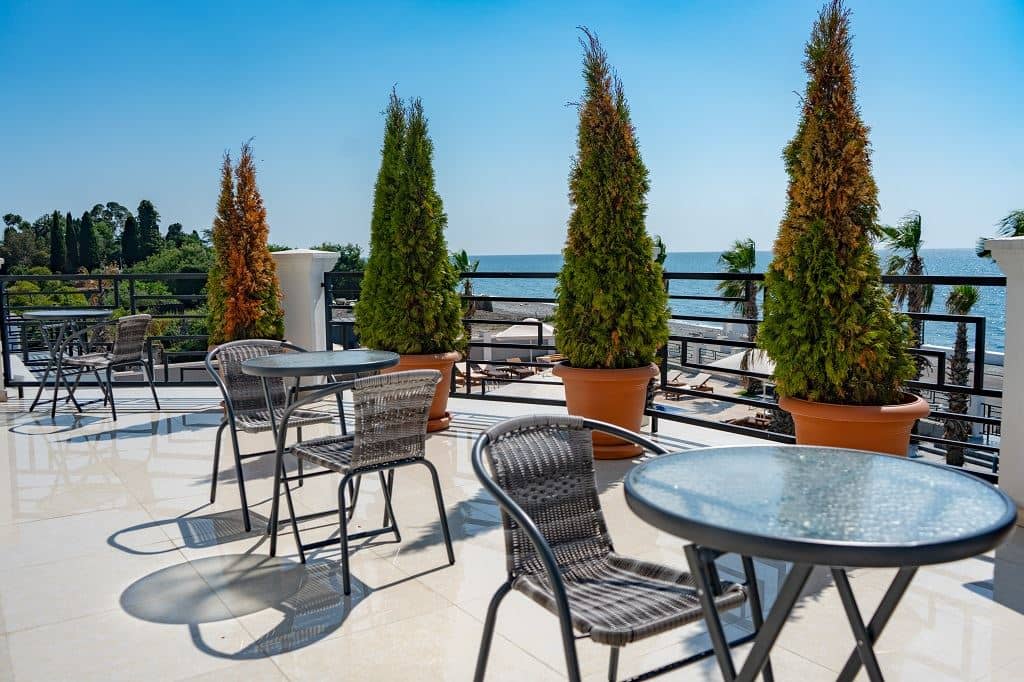 rooms-standart-with-balcony-and-sea-wiue
