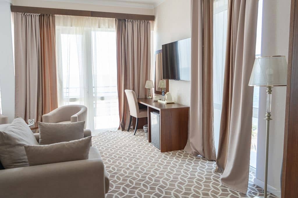 rooms-suite-with-balcony
