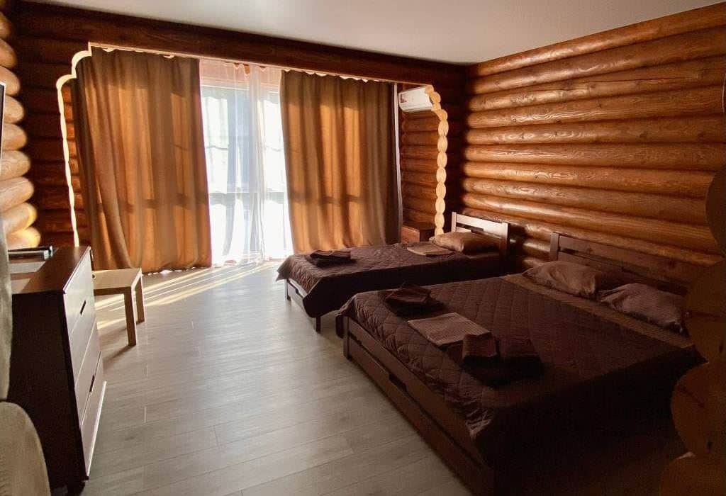 rooms-triple-standart-balcony