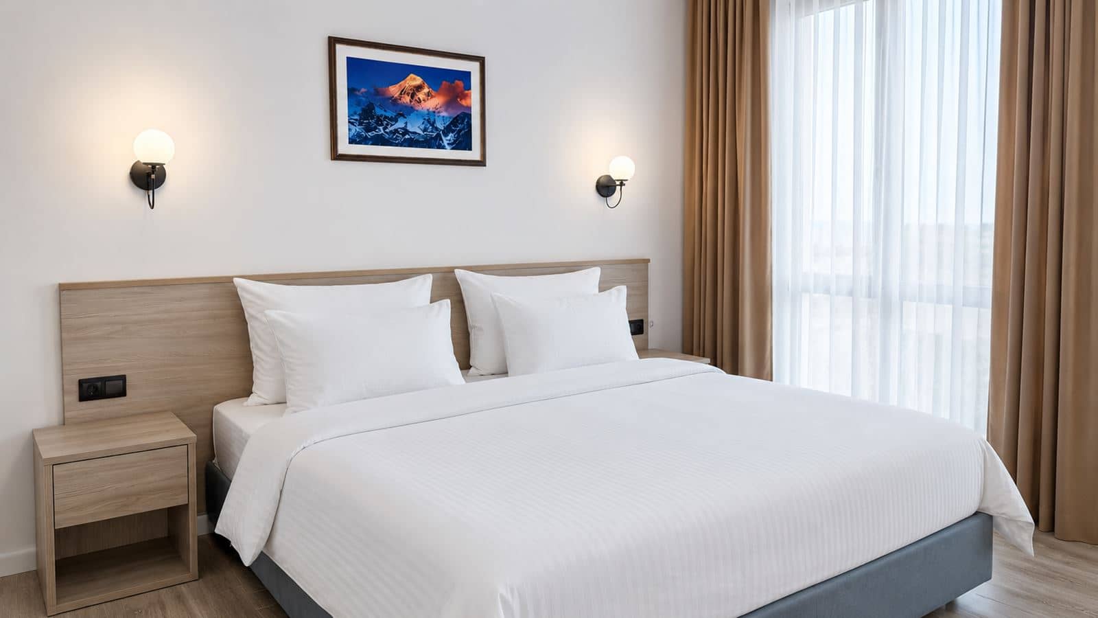 rooms-suite-s-balkonom