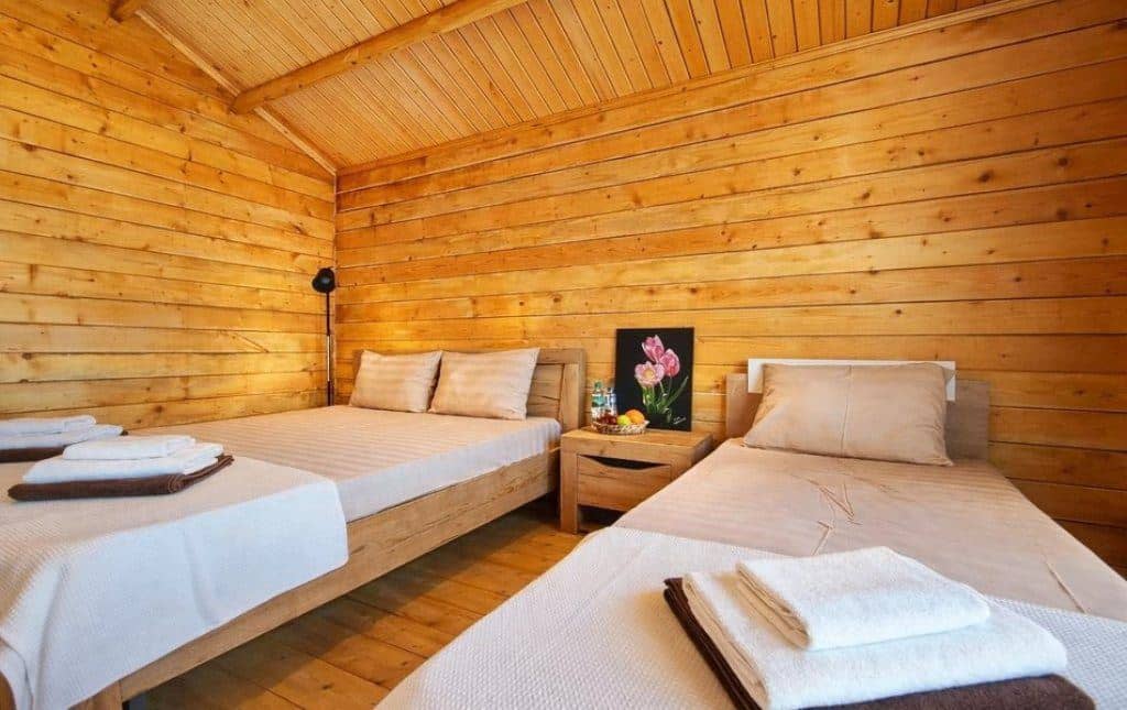 rooms-triple-shale