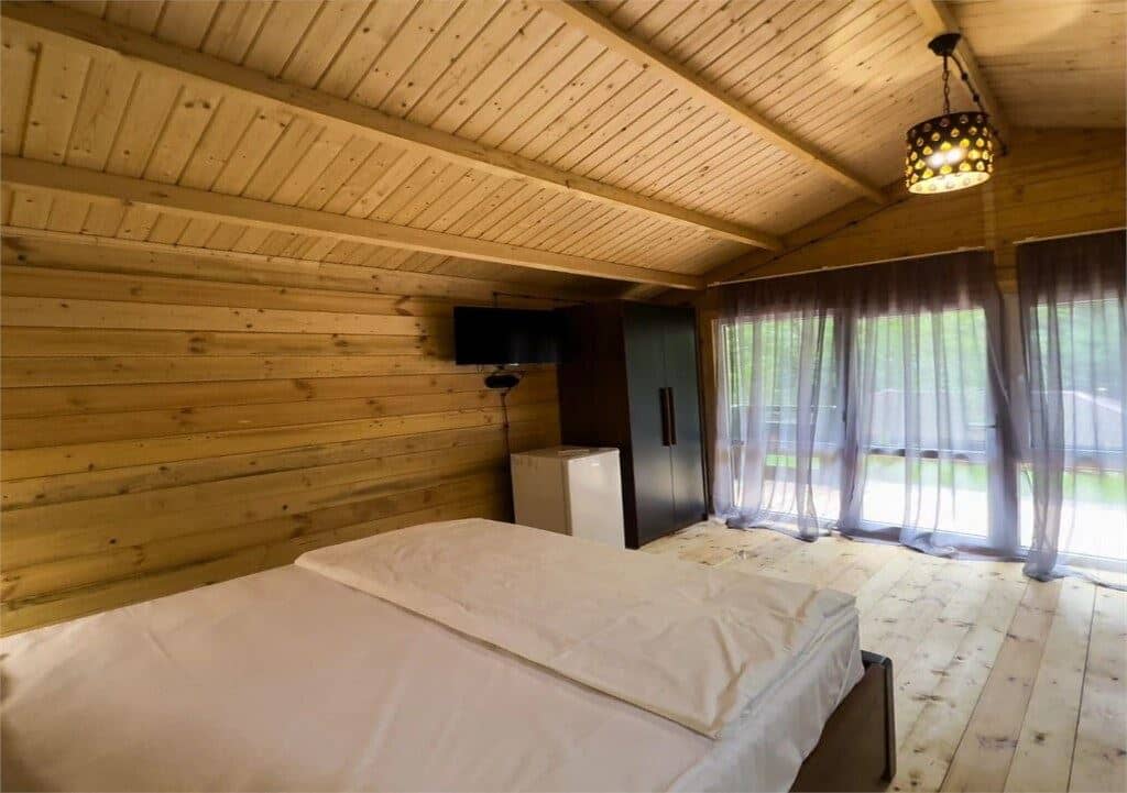 rooms-2stniy-s-dop-krovatyu