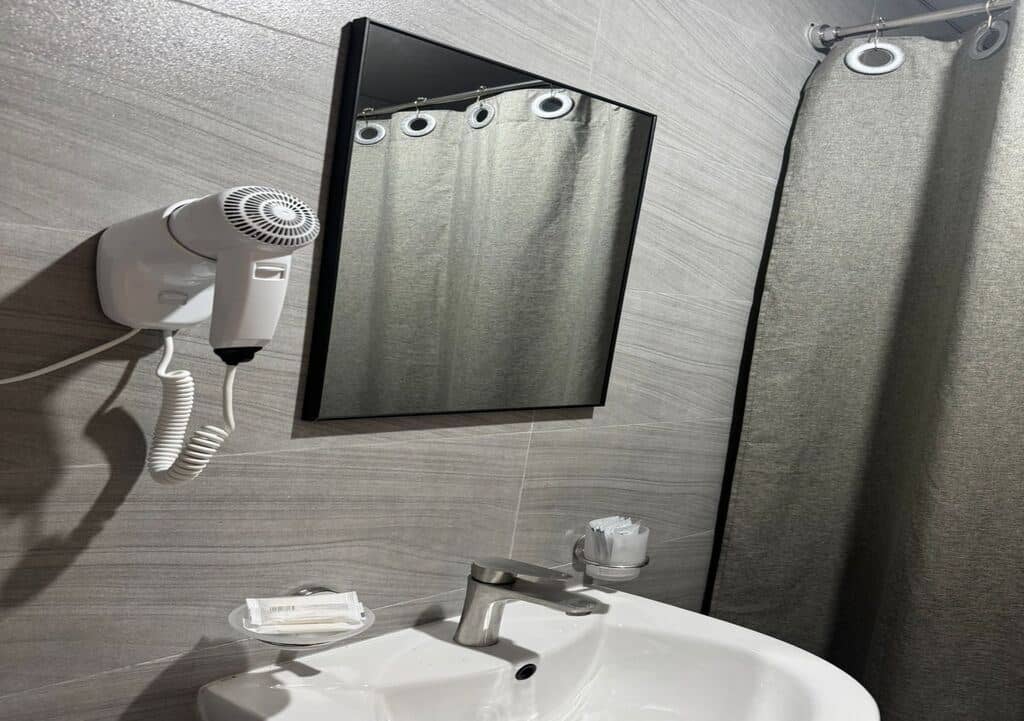 rooms-poluluks