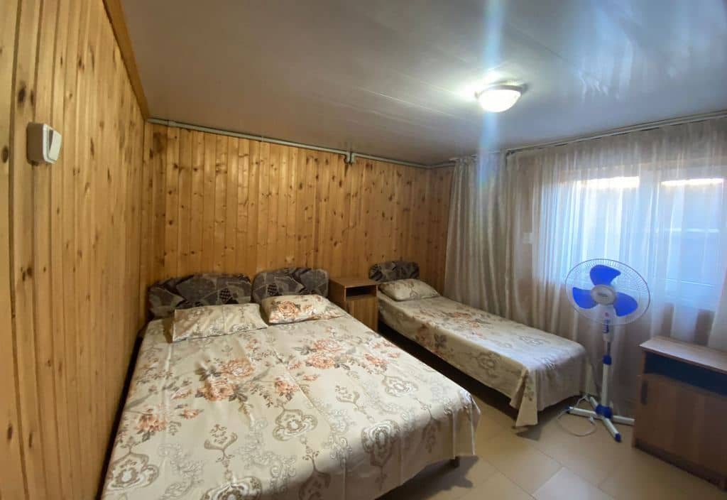 rooms-triple-econom