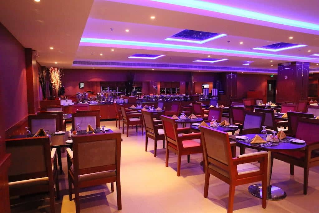 restaurants-royal-cafe