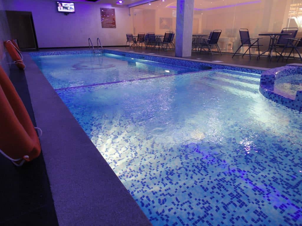 pools-indoor-pool