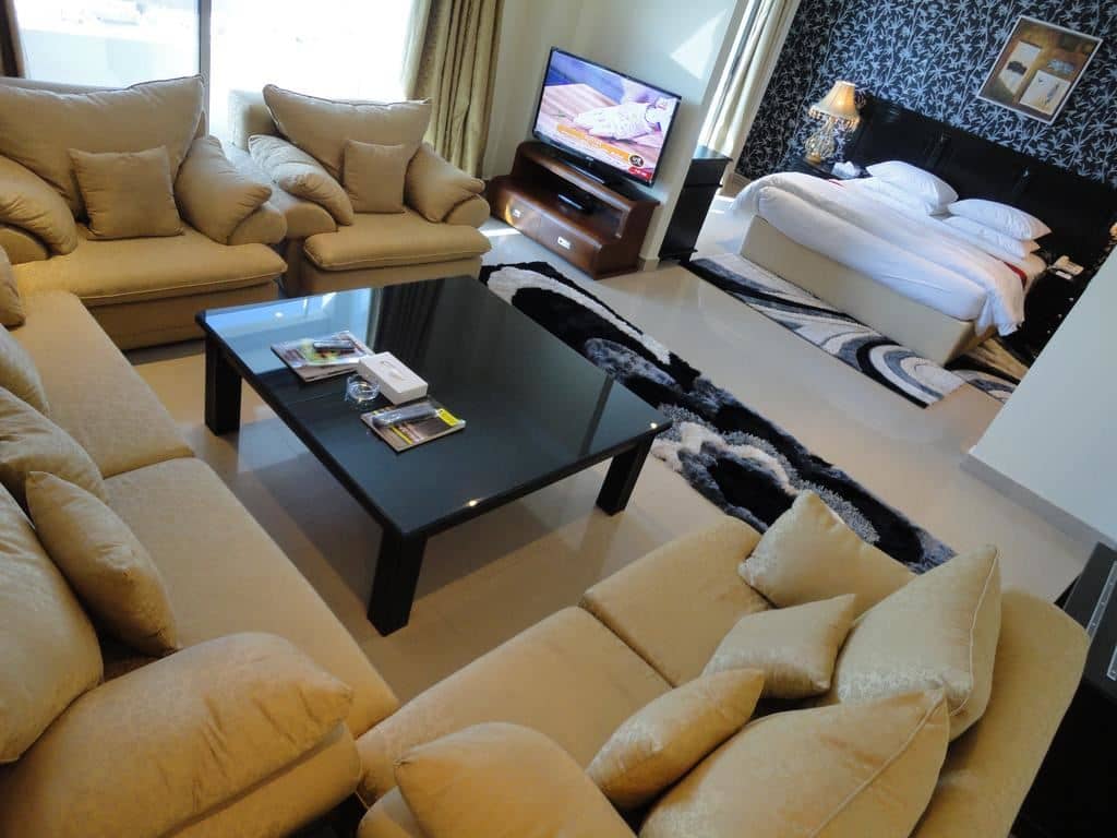 rooms-club-suite