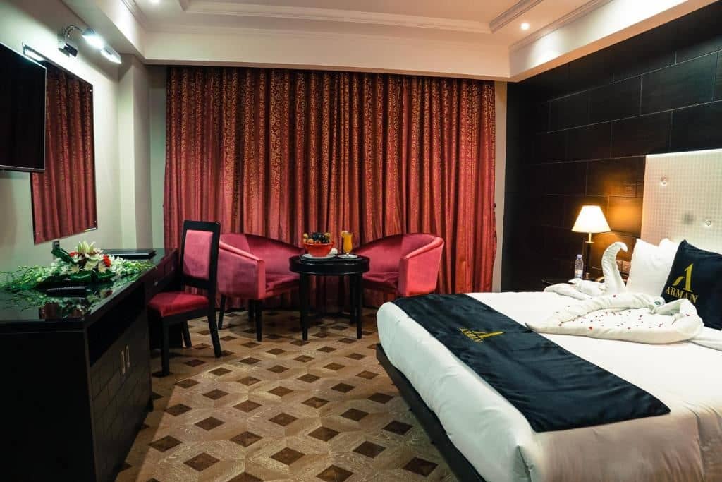 rooms-deluxe-room