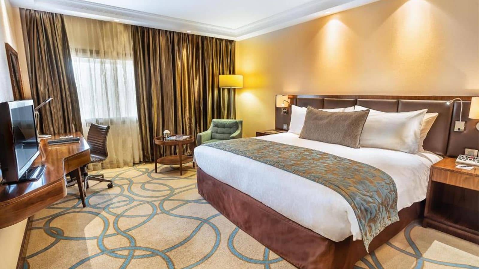 rooms-superior-room