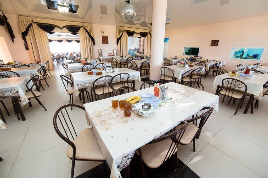 restaurants-obedenniy-zal