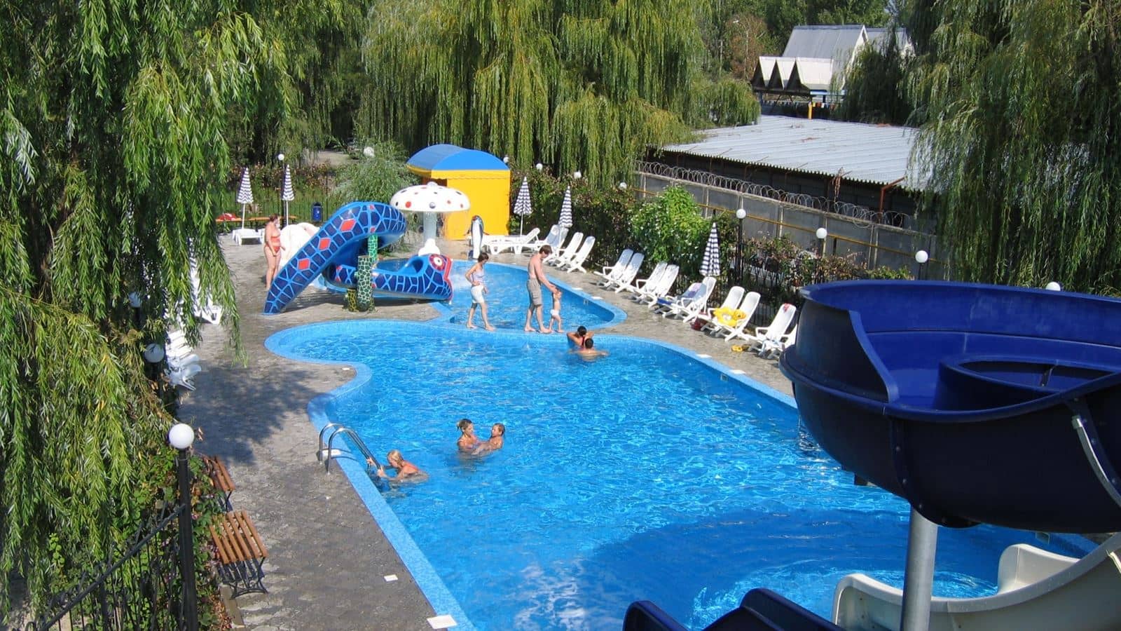 pools-outdoor-pool