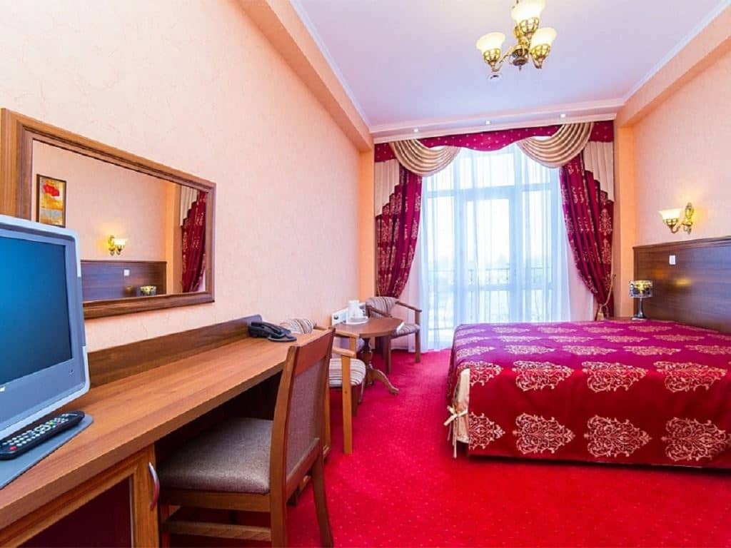 rooms-suite-3-bedrooms-with-kitchenette