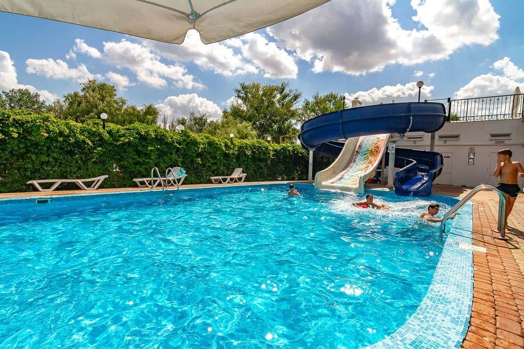 pools-outdoor-pool