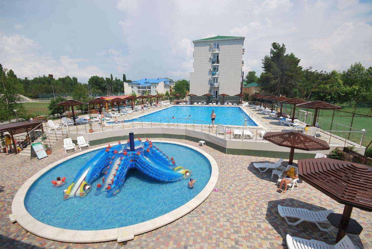 pools-outdoor-pool