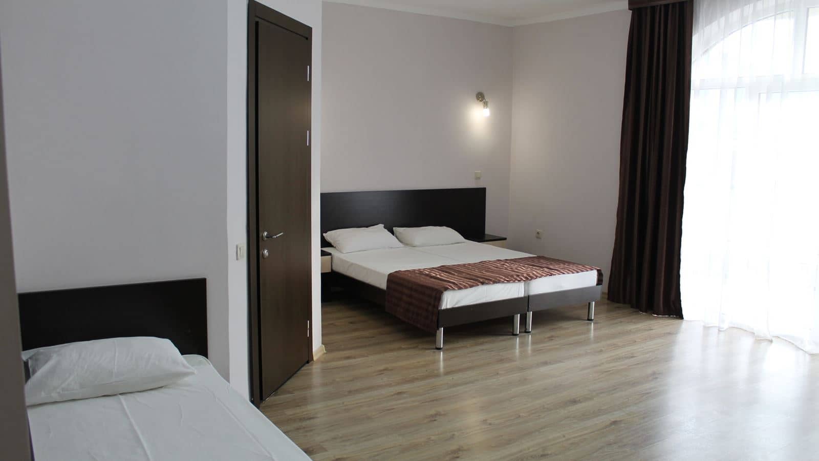 rooms-standard-triple