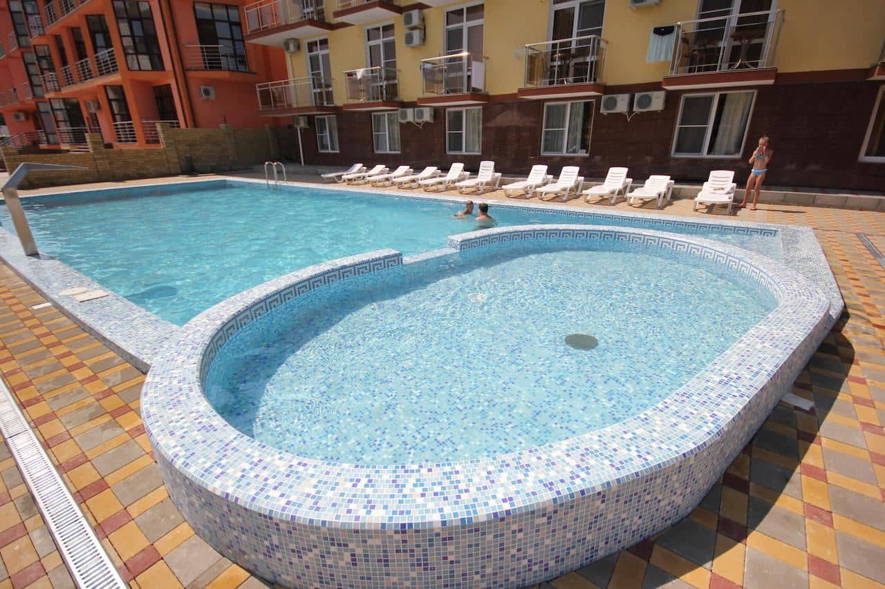 pools-outdoor-pool